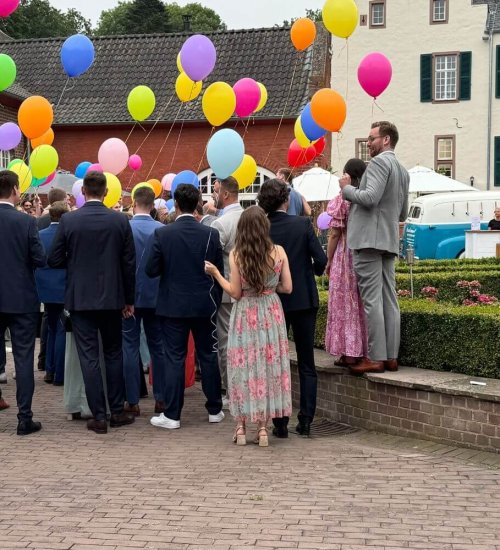 Hochzeit planen mit dem richtigen Catering von Rolling Taps - mobile bar und vintage food truck mieten